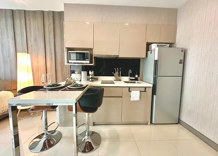 Bright & Spacious 1 Bedroom - Asoke